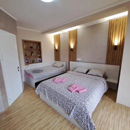 Guest house Renessans 3*