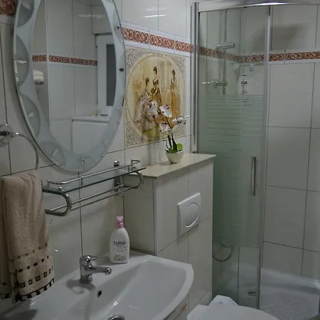 Guest house Renessans 3*